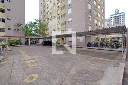 Área comum de apartamento à venda com 1 quarto, 45m² em Santana, Porto Alegre