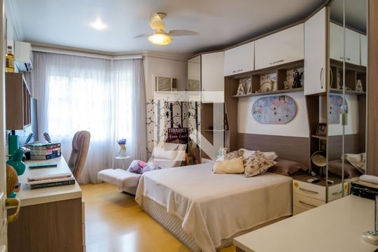 Quarto 1 de casa de condomínio à venda com 6 quartos, 290m² em Ipanema, Porto Alegre