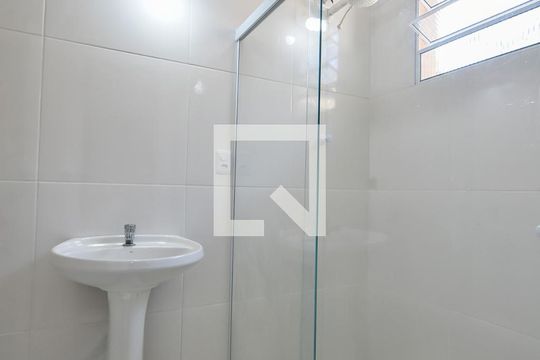 Banheiro Suíte 01 de casa à venda com 4 quartos, 159m² em Jardim Aeroporto, São Paulo