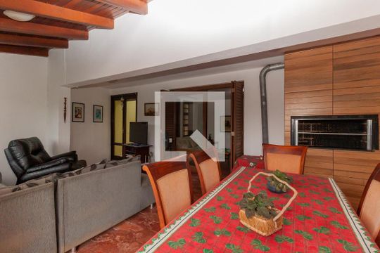 Sala 2 de casa à venda com 4 quartos, 200m² em Mauá, Novo Hamburgo