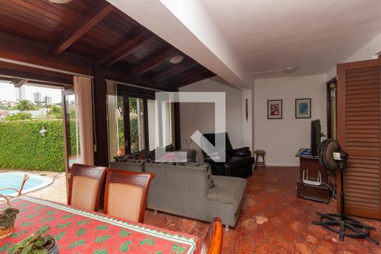 Sala 2 de casa à venda com 4 quartos, 200m² em Mauá, Novo Hamburgo