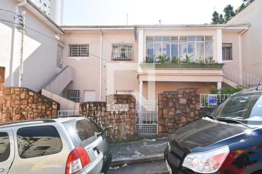 Fachada de casa para alugar com 2 quartos, 68m² em Vila Gustavo, São Paulo
