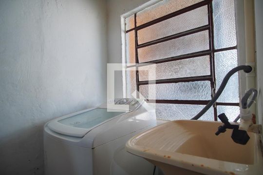 Área de serviço de casa à venda com 4 quartos, 110m² em Rubem Berta, Porto Alegre