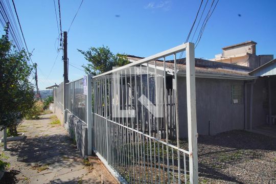 Fachada de casa à venda com 4 quartos, 110m² em Rubem Berta, Porto Alegre