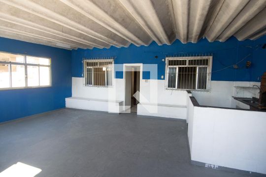 Varanda de casa para alugar com 4 quartos, 230m² em Parque Lafaiete, Duque de Caxias