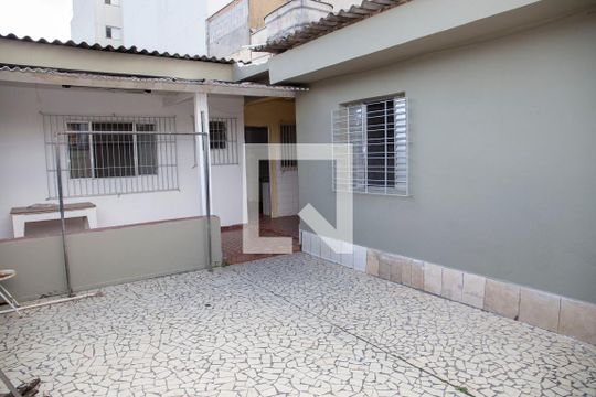 Quintal de casa à venda com 5 quartos, 400m² em Centro, Diadema