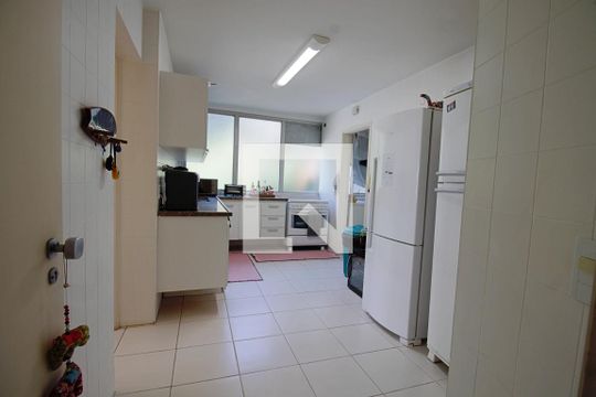Cozinha de apartamento à venda com 3 quartos, 157m² em Jardim Ampliação, São Paulo