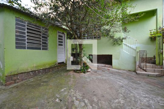 Pátio de casa para alugar com 5 quartos, 300m² em Cavalhada, Porto Alegre
