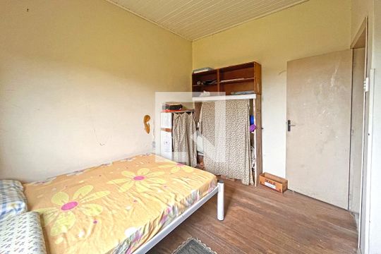 Quarto 1 de casa para alugar com 5 quartos, 300m² em Cavalhada, Porto Alegre