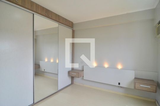 Quarto 1 de apartamento à venda com 1 quarto, 58m² em Nossa Senhora das Graças, Canoas