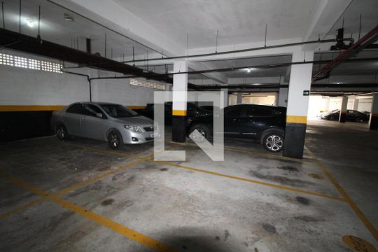 Garagem de apartamento para alugar com 2 quartos, 90m² em Vila Graciosa, São Paulo