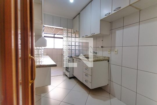 Apartamento para alugar com 3 quartos, 76m² em Vila Monumento, São Paulo