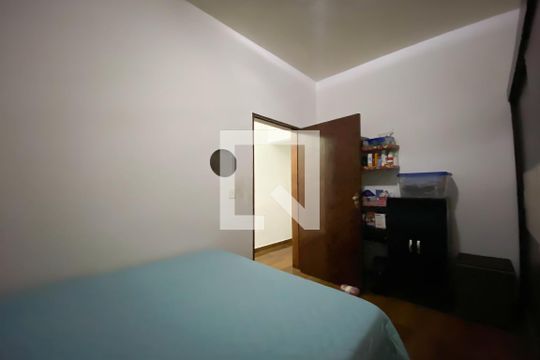 Suíte de casa à venda com 5 quartos, 295m² em Bandeiras, Osasco