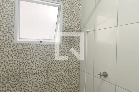 Banheiro de casa para alugar com 1 quarto, 56m² em Nova Aldeinha, Barueri