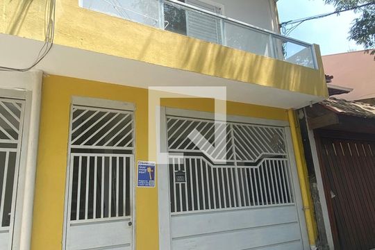 Fachada de casa para alugar com 1 quarto, 56m² em Nova Aldeinha, Barueri