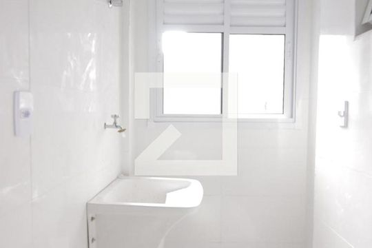 Área de Serviço de apartamento para alugar com 2 quartos, 35m² em Parque das Paineiras, São Paulo