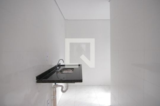 Cozinha de apartamento para alugar com 2 quartos, 35m² em Parque das Paineiras, São Paulo