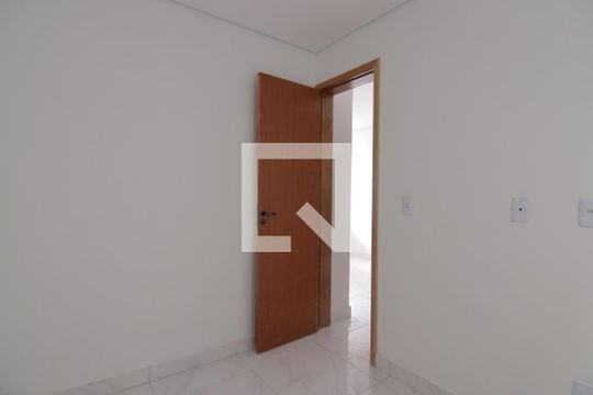 Quarto 2 de apartamento para alugar com 2 quartos, 35m² em Parque das Paineiras, São Paulo