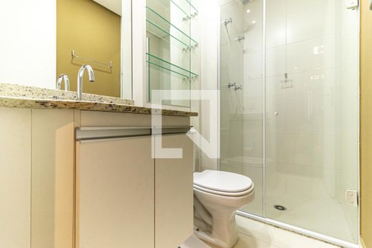 Banheiro de kitnet/studio à venda com 1 quarto, 57m² em Santa Cecilia, São Paulo
