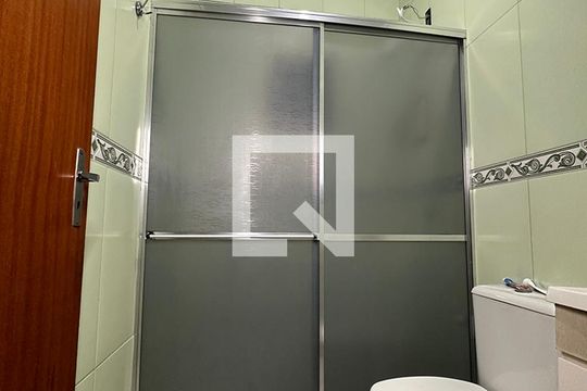 Banheiro de casa à venda com 3 quartos, 130m² em Rondônia, Novo Hamburgo