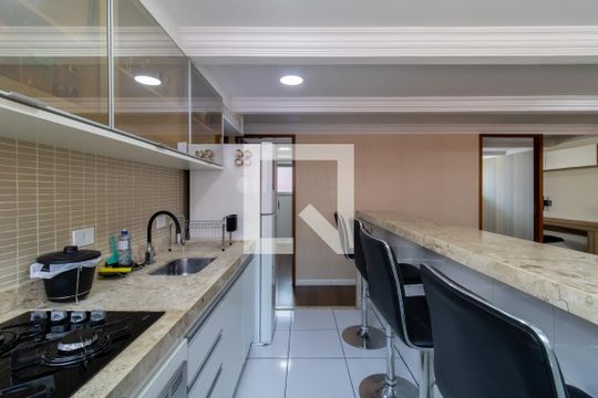 Cozinha de apartamento para alugar com 2 quartos, 62m² em Parque Cecap, Guarulhos