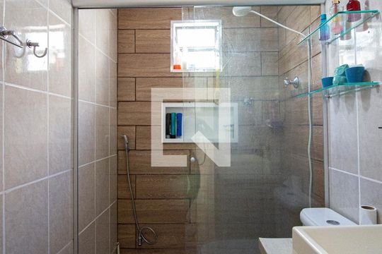 Banheiro de casa à venda com 4 quartos, 240m² em Cidade São Miguel, São Paulo