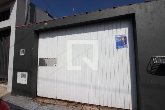 Fachada de casa à venda com 4 quartos, 240m² em Cidade São Miguel, São Paulo
