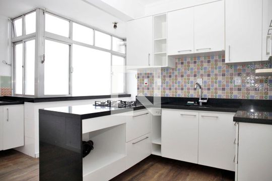 Cozinha + Área de Serviço de apartamento à venda com 2 quartos, 80m² em Jardim Itu, Porto Alegre