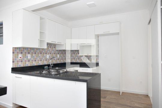Cozinha + Área de Serviço de apartamento à venda com 2 quartos, 80m² em Jardim Itu, Porto Alegre