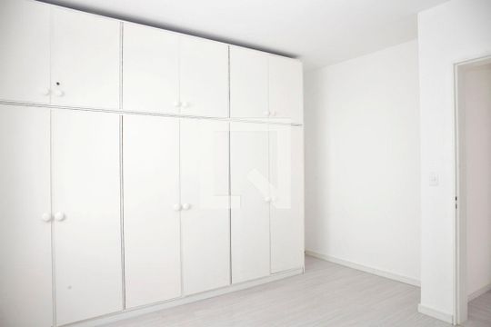 Quarto 1 Suíte de apartamento à venda com 2 quartos, 80m² em Jardim Itu, Porto Alegre