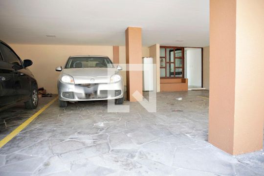 Box Estacionamento de apartamento à venda com 2 quartos, 80m² em Jardim Itu, Porto Alegre