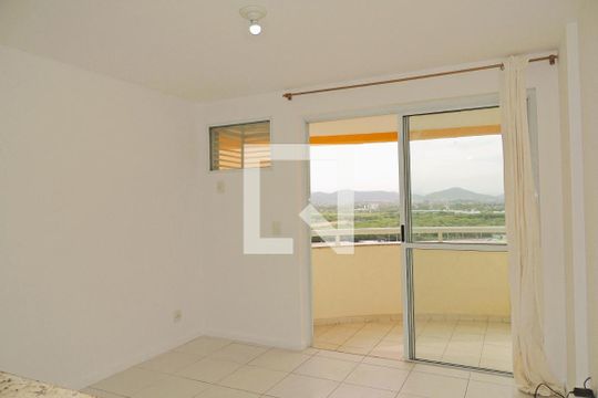 Sala  de apartamento à venda com 1 quarto, 42m² em Jacarepaguá, Rio de Janeiro