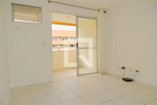 Sala  de apartamento à venda com 1 quarto, 42m² em Jacarepaguá, Rio de Janeiro