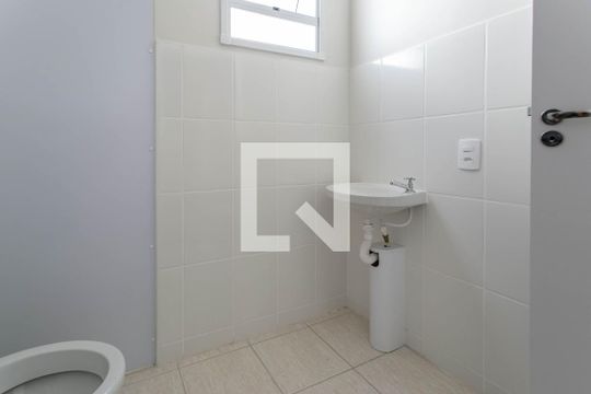 Banheiro de apartamento para alugar com 2 quartos, 46m² em Nazare, Belo Horizonte