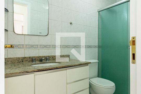 Banheiro de apartamento à venda com 1 quarto, 47m² em Ipiranga, São Paulo
