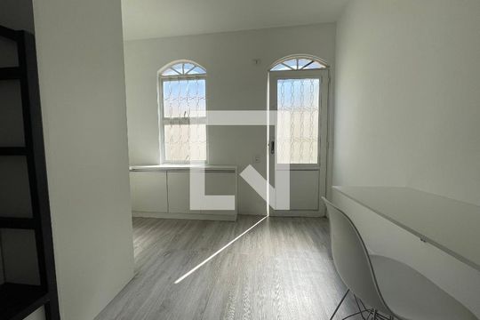 Studio  de casa para alugar com 1 quarto, 25m² em Vila Butantã, São Paulo