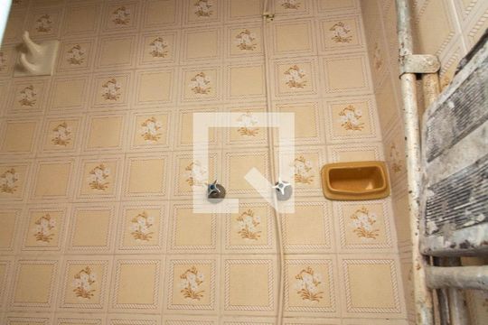 Banheiro de serviço de apartamento à venda com 3 quartos, 200m² em Rio Comprido, Rio de Janeiro