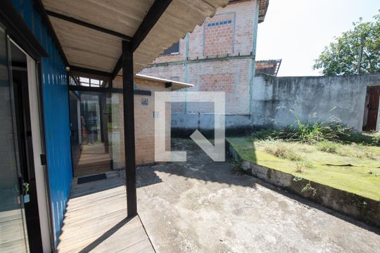 Garagem de casa para alugar com 2 quartos, 40m² em Campos Elíseos, Taubaté