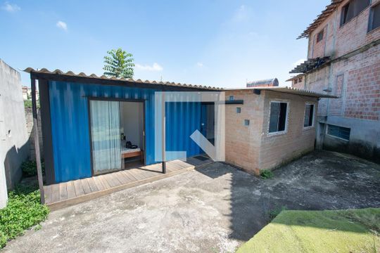 Garagem de casa para alugar com 2 quartos, 40m² em Campos Elíseos, Taubaté
