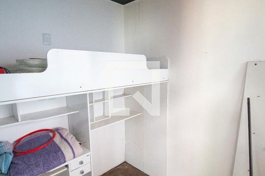 Quarto 2 de casa para alugar com 2 quartos, 40m² em Campos Elíseos, Taubaté