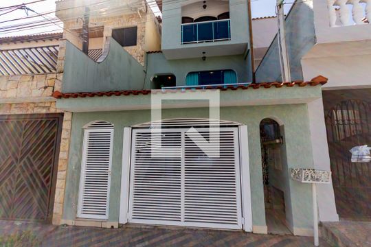 Fachada de casa à venda com 3 quartos, 231m² em Campestre, Santo André