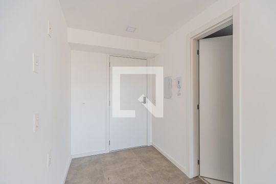 Cozinha de apartamento à venda com 1 quarto, 27m² em Partenon, Porto Alegre