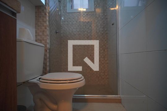 Banheiro de apartamento para alugar com 2 quartos, 58m² em Industrial, Novo Hamburgo