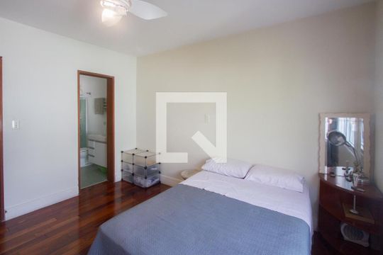 Suíte 1 de casa para alugar com 3 quartos, 180m² em Chácara Monte Alegre, São Paulo