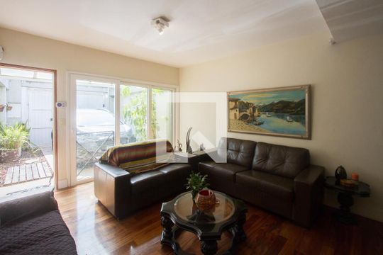 Sala de casa para alugar com 3 quartos, 180m² em Chácara Monte Alegre, São Paulo