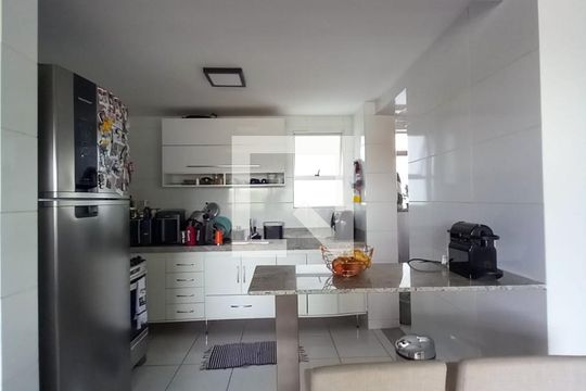Cozinha de apartamento à venda com 3 quartos, 85m² em Nova Suíça, Belo Horizonte