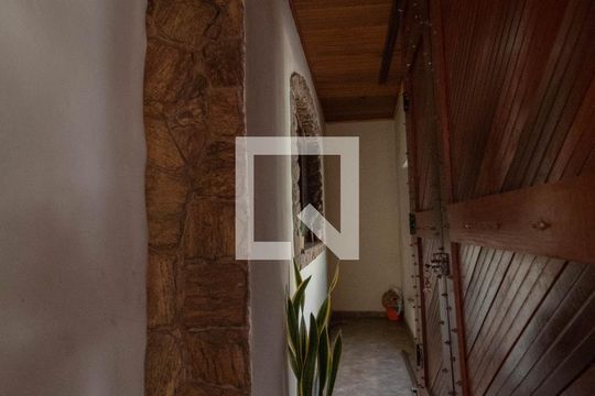 Corredor de apartamento à venda com 3 quartos, 100m² em Tanque, Rio de Janeiro