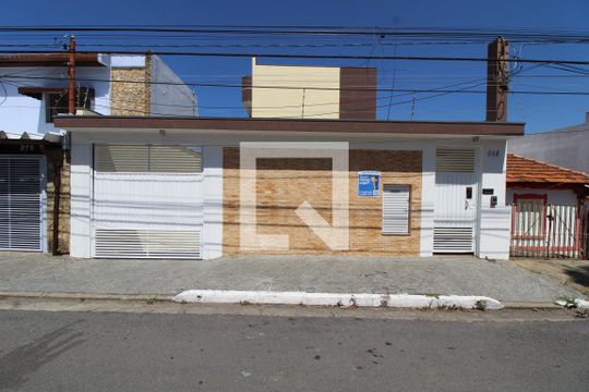 Fachada de casa à venda com 2 quartos, 80m² em Vila Prudente, São Paulo