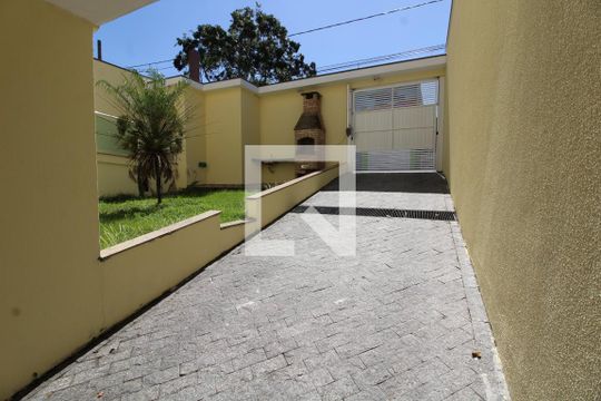 Garagem de casa à venda com 2 quartos, 80m² em Vila Prudente, São Paulo
