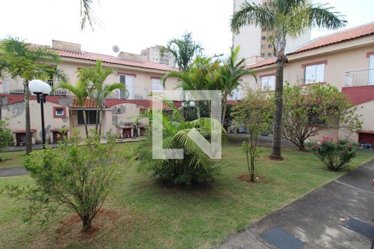 Área comum de apartamento para alugar com 2 quartos, 65m² em Jardim Guairaca, São Paulo